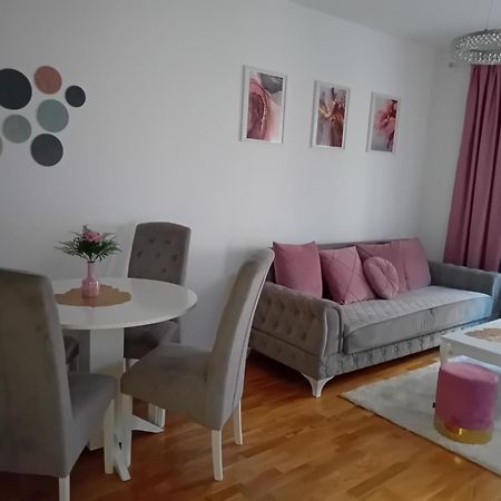 Skyline Apartment Bijeljina Exteriér fotografie