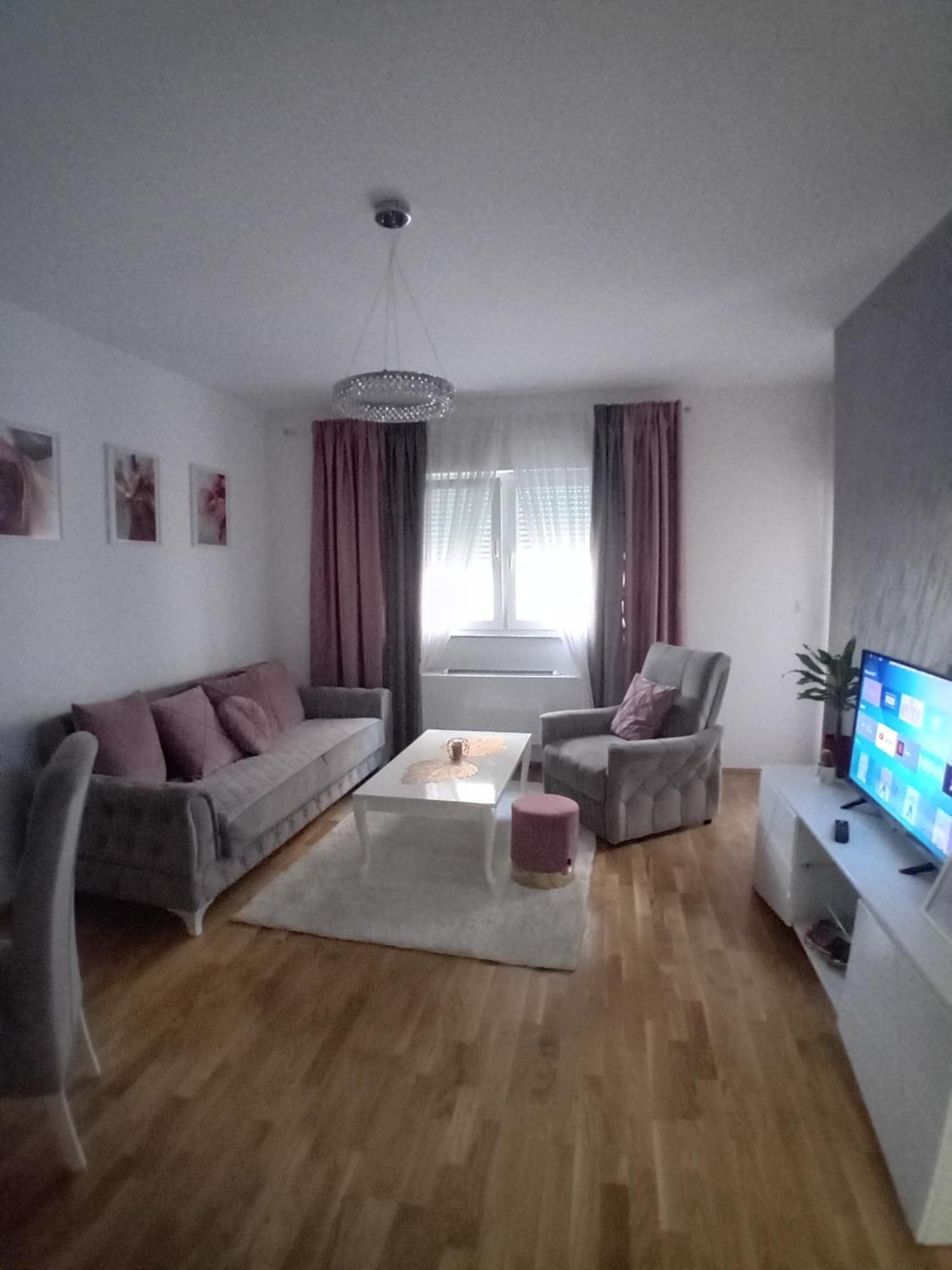 Skyline Apartment Bijeljina Exteriér fotografie